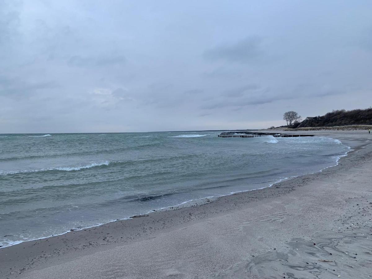 Ferienwohnung Ostseewald Rostock Esterno foto