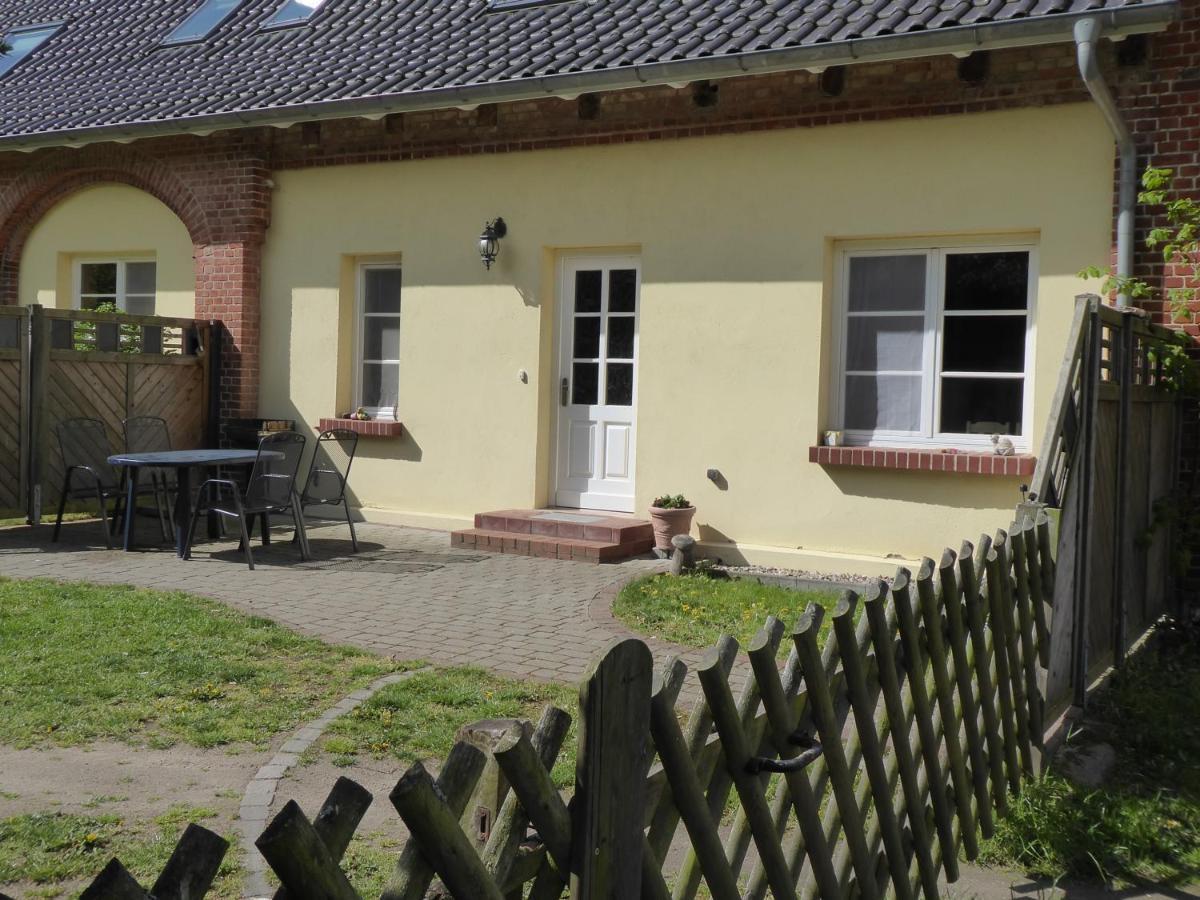 Ferienwohnung Ostseewald Rostock Esterno foto